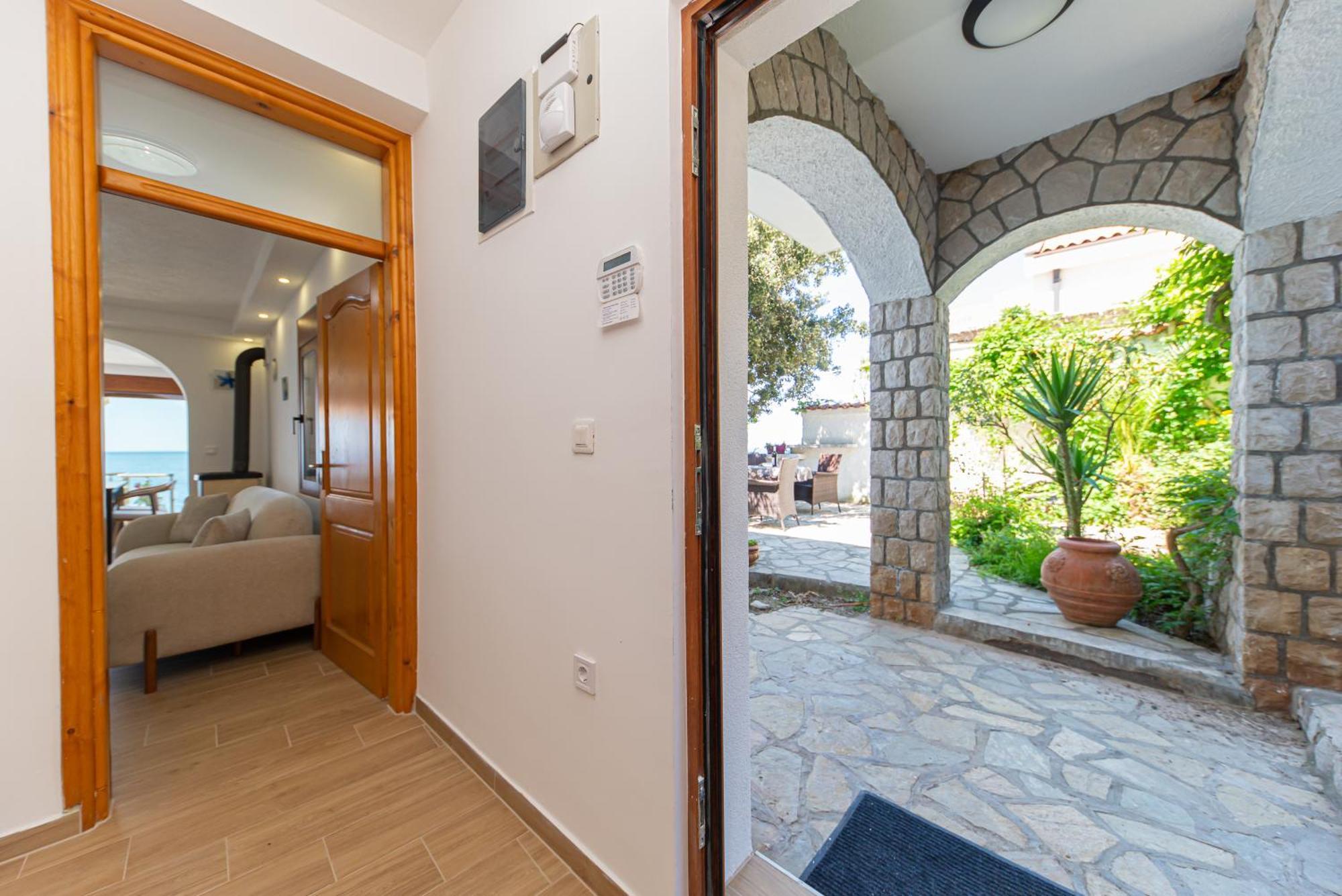 Vila Dora Dobra Voda Luaran gambar